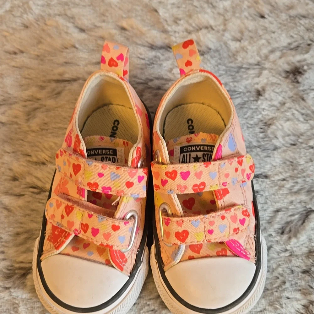 Converse Pink Heart Print Sneakers, Toddler Girls 5, Great Condition